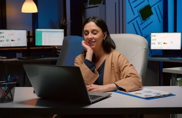 Should You Hire an Agency or a Freelancer? (2026 Edition)